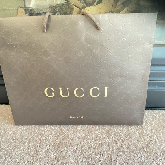 Gucci Handbags - Gucci small shopping bag